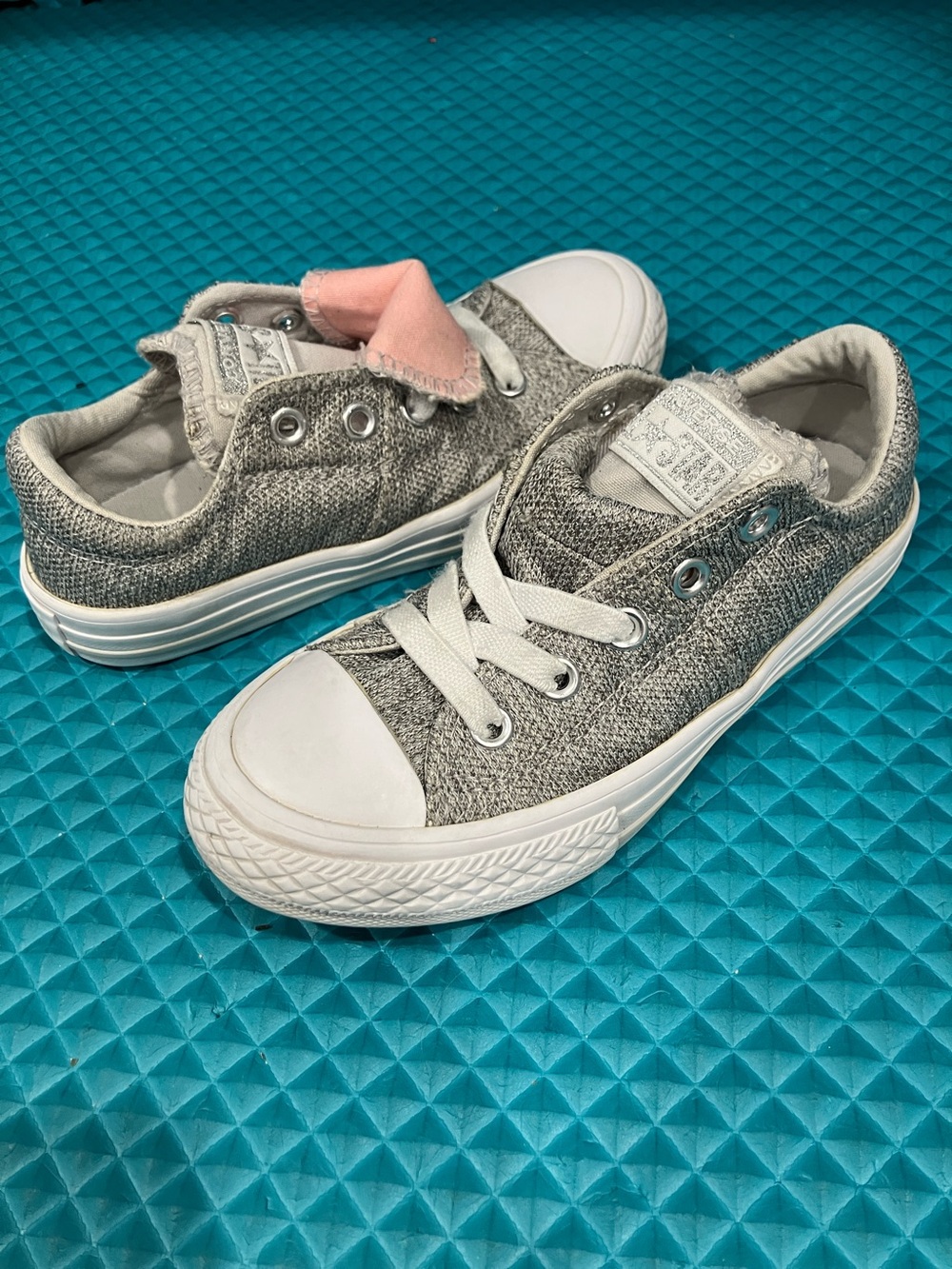 CONVERSE Girls Chuck Taylor All Star Maddie Ox Double Tongue Grey sneakers | 11